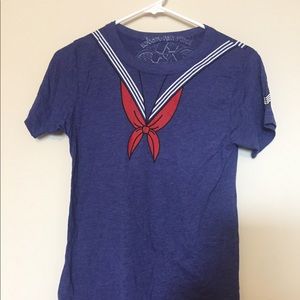 UO Urban Renewal Sailor Moon style tee size Large